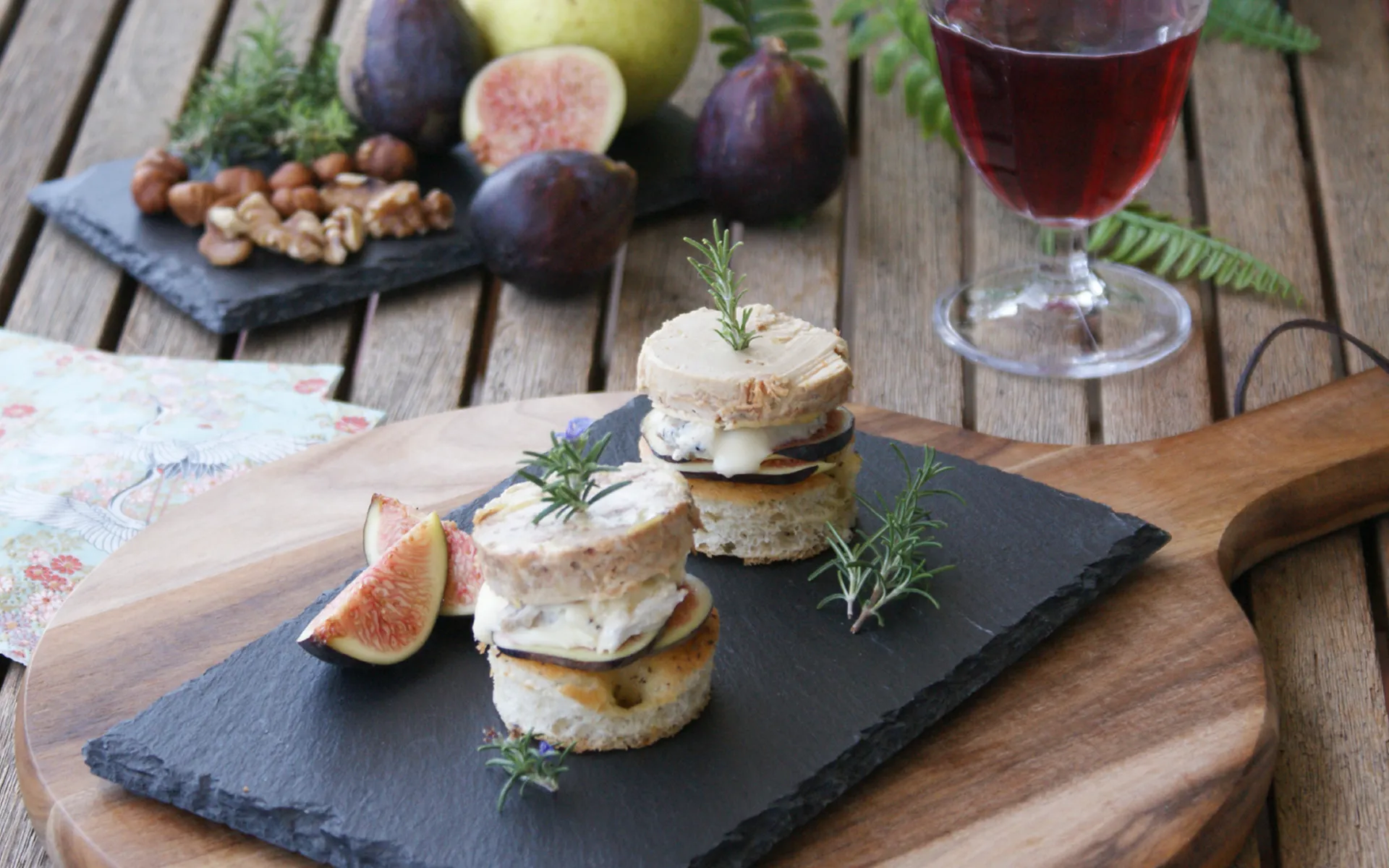 Recette des Toasts de focaccia, brie et Marbré au Foie de Canard Truffés